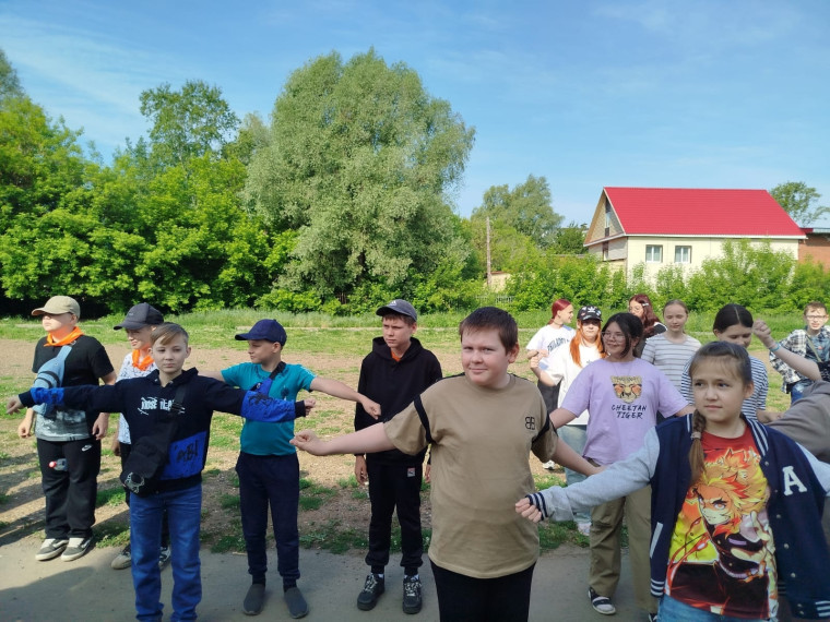 Первый день школьного лагеря!.